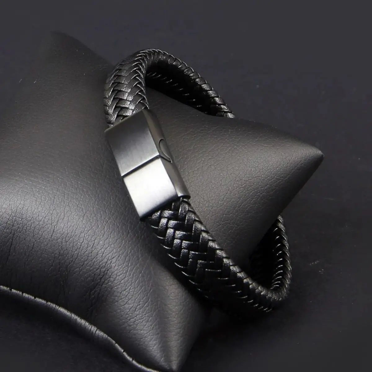 Vanguard - Pulsera de cuero trenzado premium - Reliviera